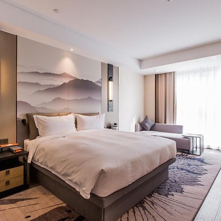 Howard Johnson By Wyndham Life Zhuoyuan Ningbo Bagian luar foto