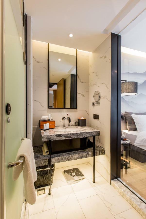 Howard Johnson By Wyndham Life Zhuoyuan Ningbo Bagian luar foto