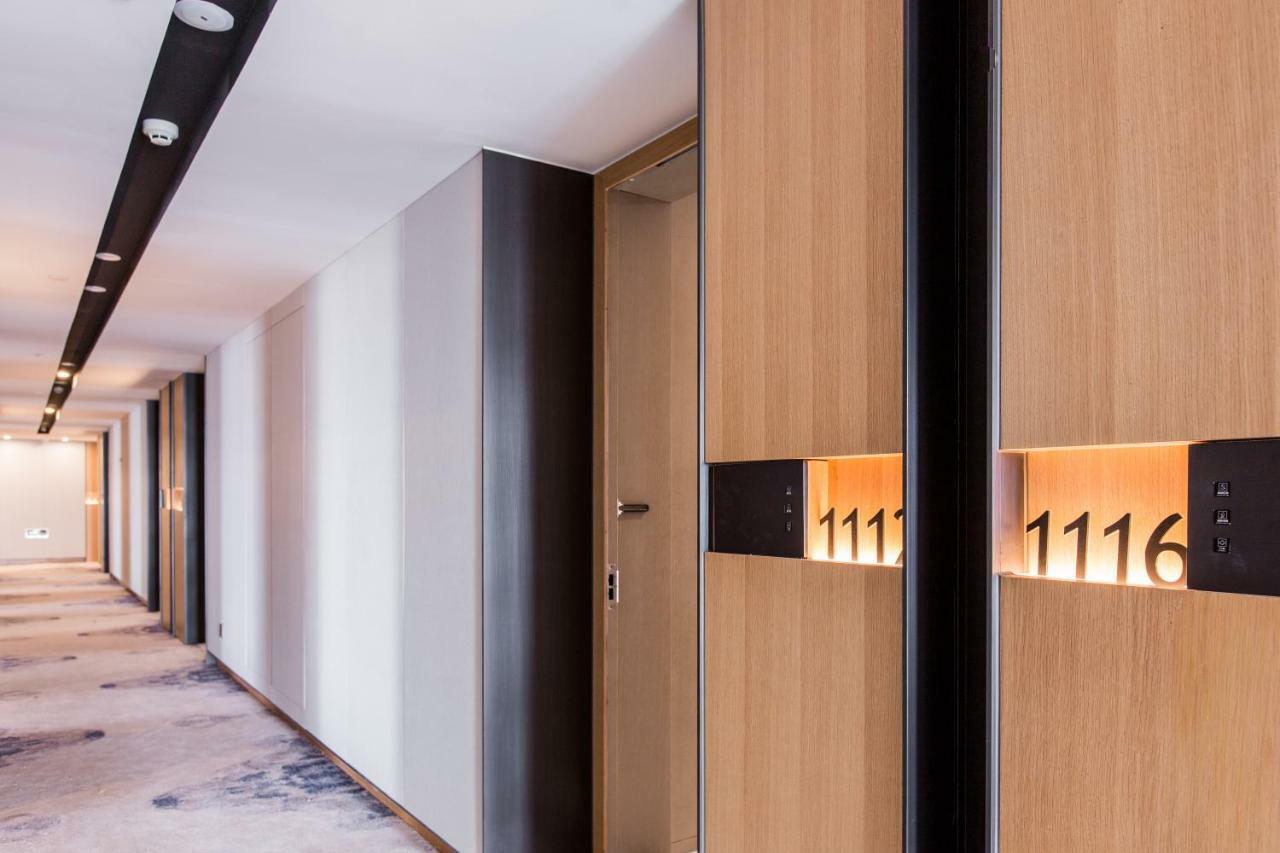 Howard Johnson By Wyndham Life Zhuoyuan Ningbo Bagian luar foto