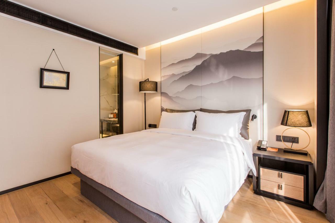 Howard Johnson By Wyndham Life Zhuoyuan Ningbo Bagian luar foto