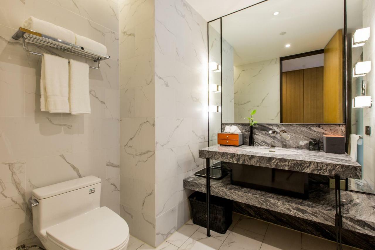 Howard Johnson By Wyndham Life Zhuoyuan Ningbo Bagian luar foto