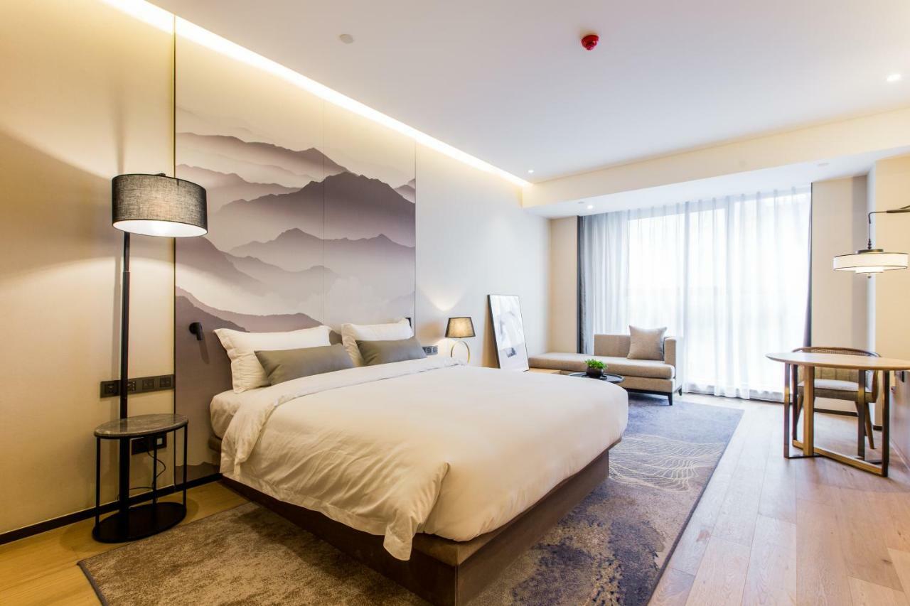 Howard Johnson By Wyndham Life Zhuoyuan Ningbo Bagian luar foto