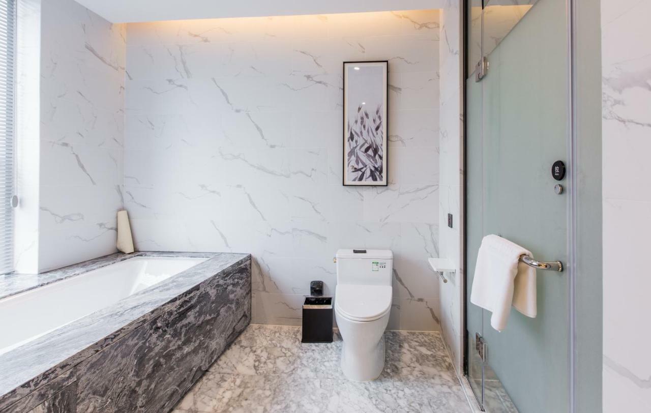 Howard Johnson By Wyndham Life Zhuoyuan Ningbo Bagian luar foto