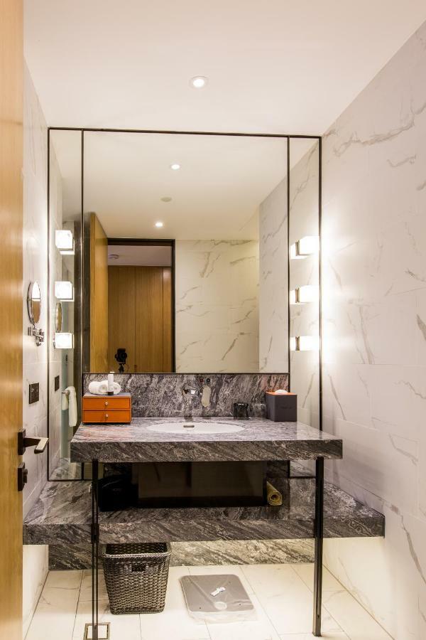 Howard Johnson By Wyndham Life Zhuoyuan Ningbo Bagian luar foto