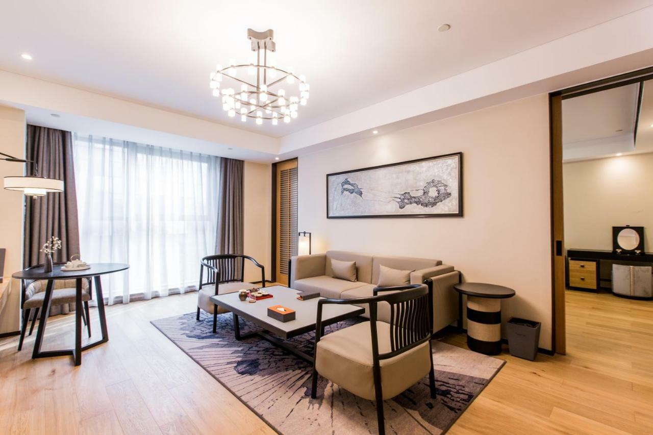 Howard Johnson By Wyndham Life Zhuoyuan Ningbo Bagian luar foto