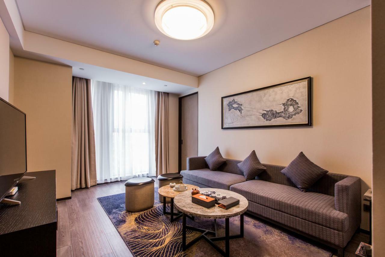 Howard Johnson By Wyndham Life Zhuoyuan Ningbo Bagian luar foto