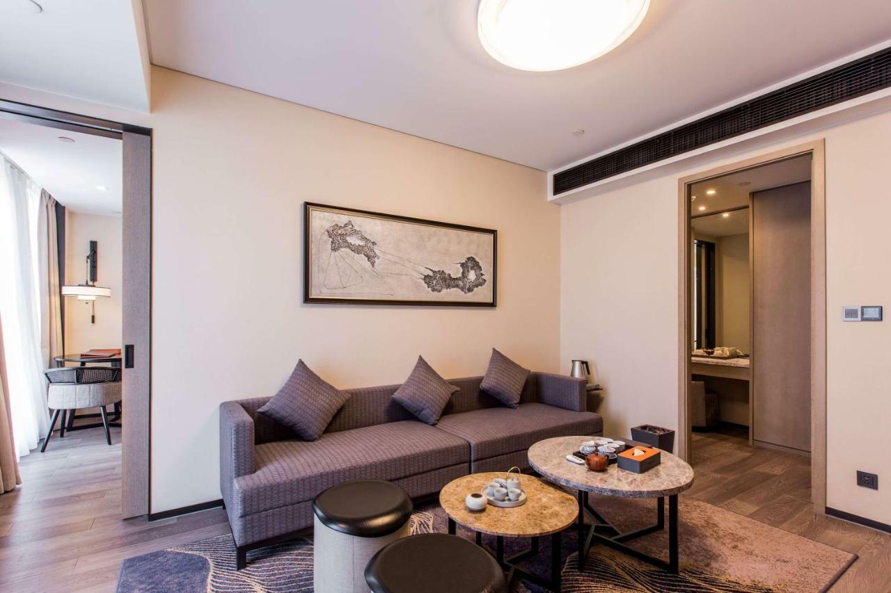 Howard Johnson By Wyndham Life Zhuoyuan Ningbo Bagian luar foto