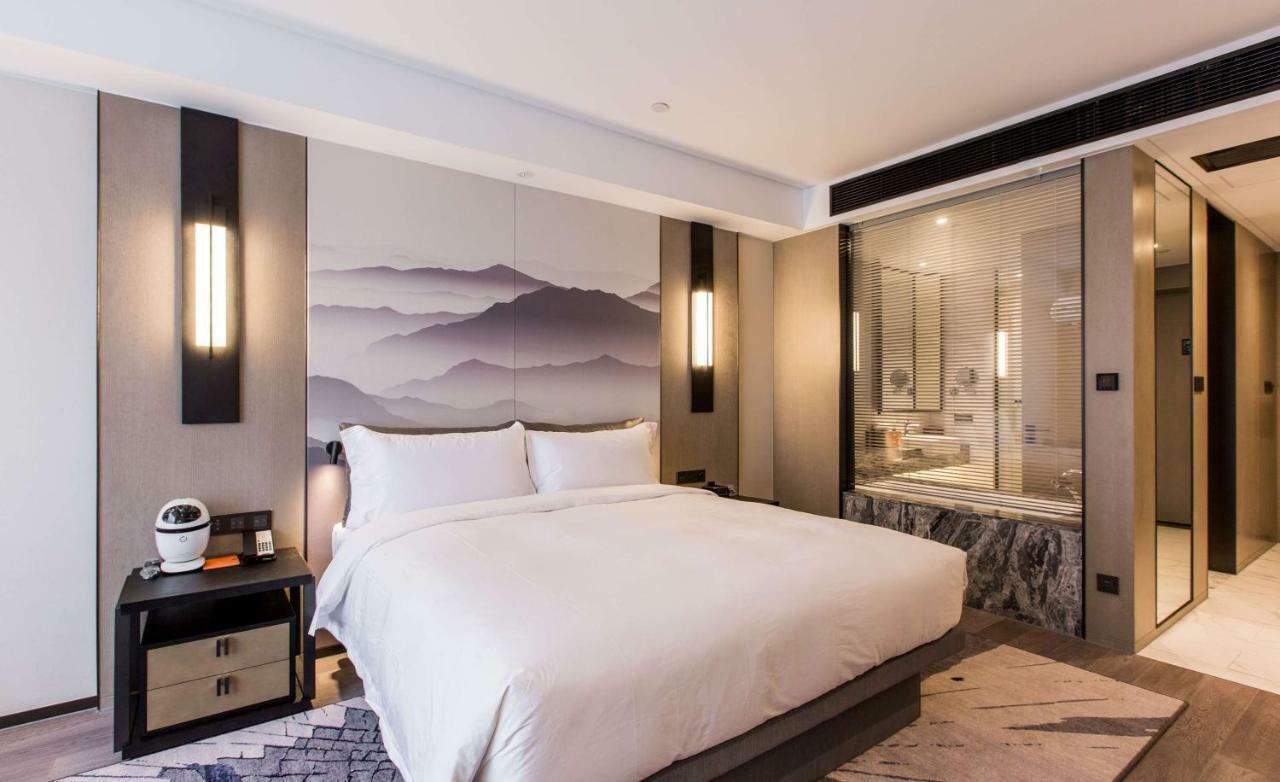 Howard Johnson By Wyndham Life Zhuoyuan Ningbo Bagian luar foto