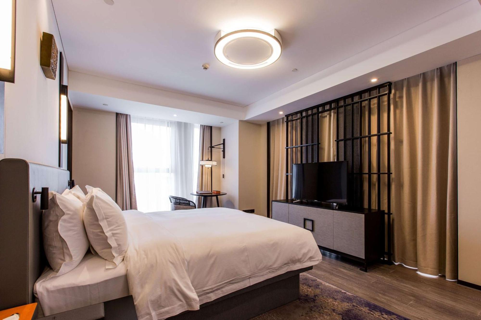 Howard Johnson By Wyndham Life Zhuoyuan Ningbo Bagian luar foto